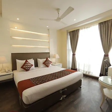 Hotel Picasso Prive Naraina Delhi - Couple Friendly Local Ids Accepted